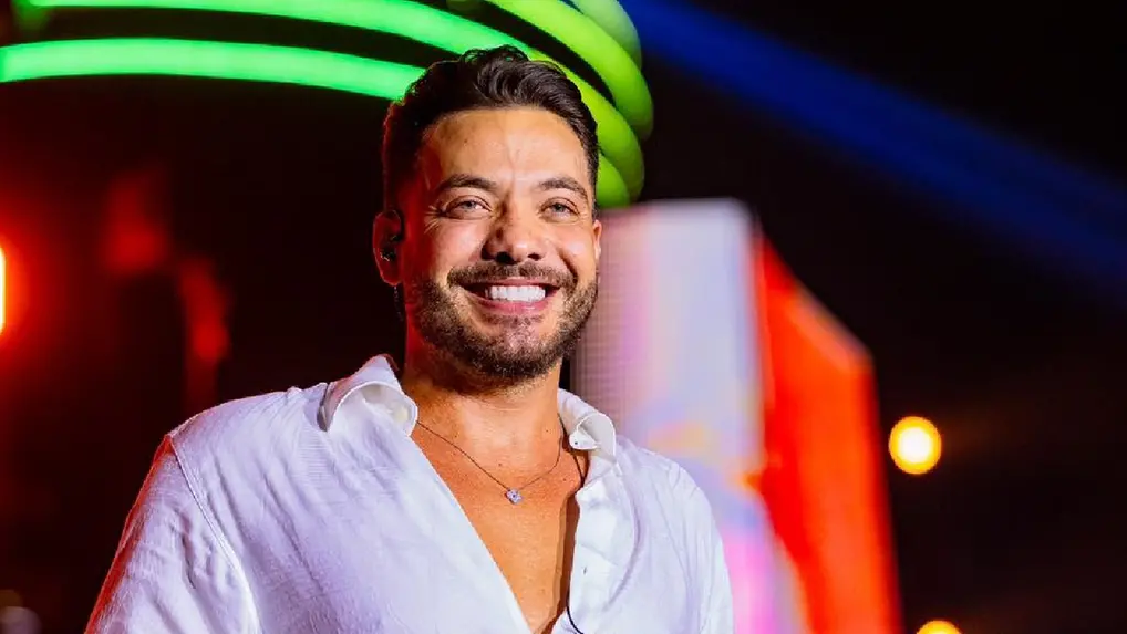 Após reunir mais de 50 mil pessoas na abertura, prévia do Carnaval de Natal tem Wesley Safadão como atração neste sábado (7)