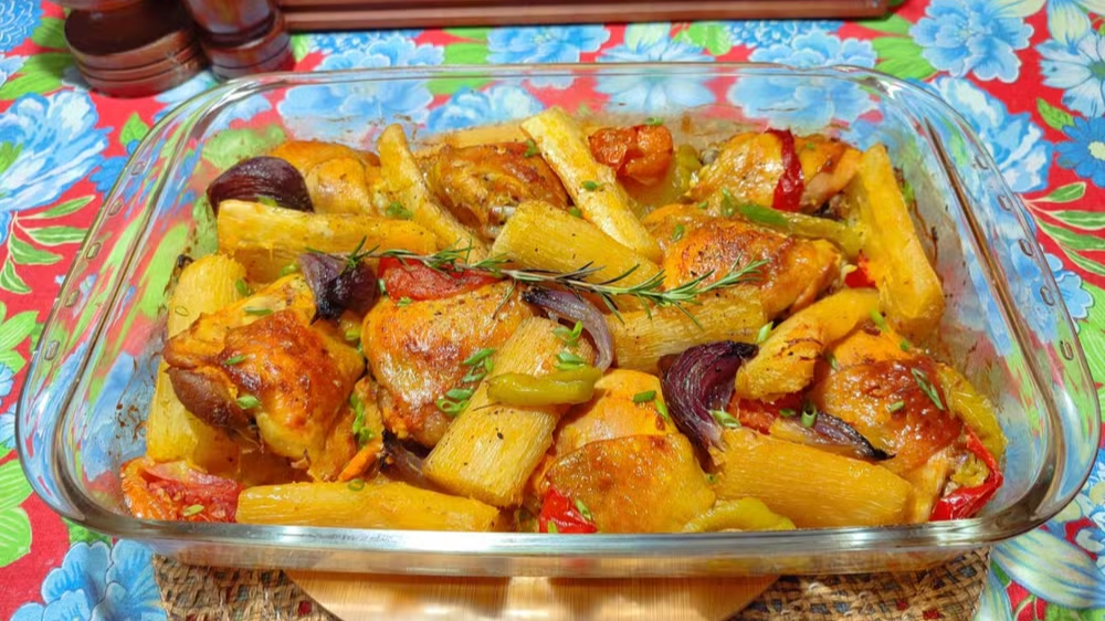 Frango assado com macaxeira: receita prática e saborosa é destaque no Inter TV Rural
