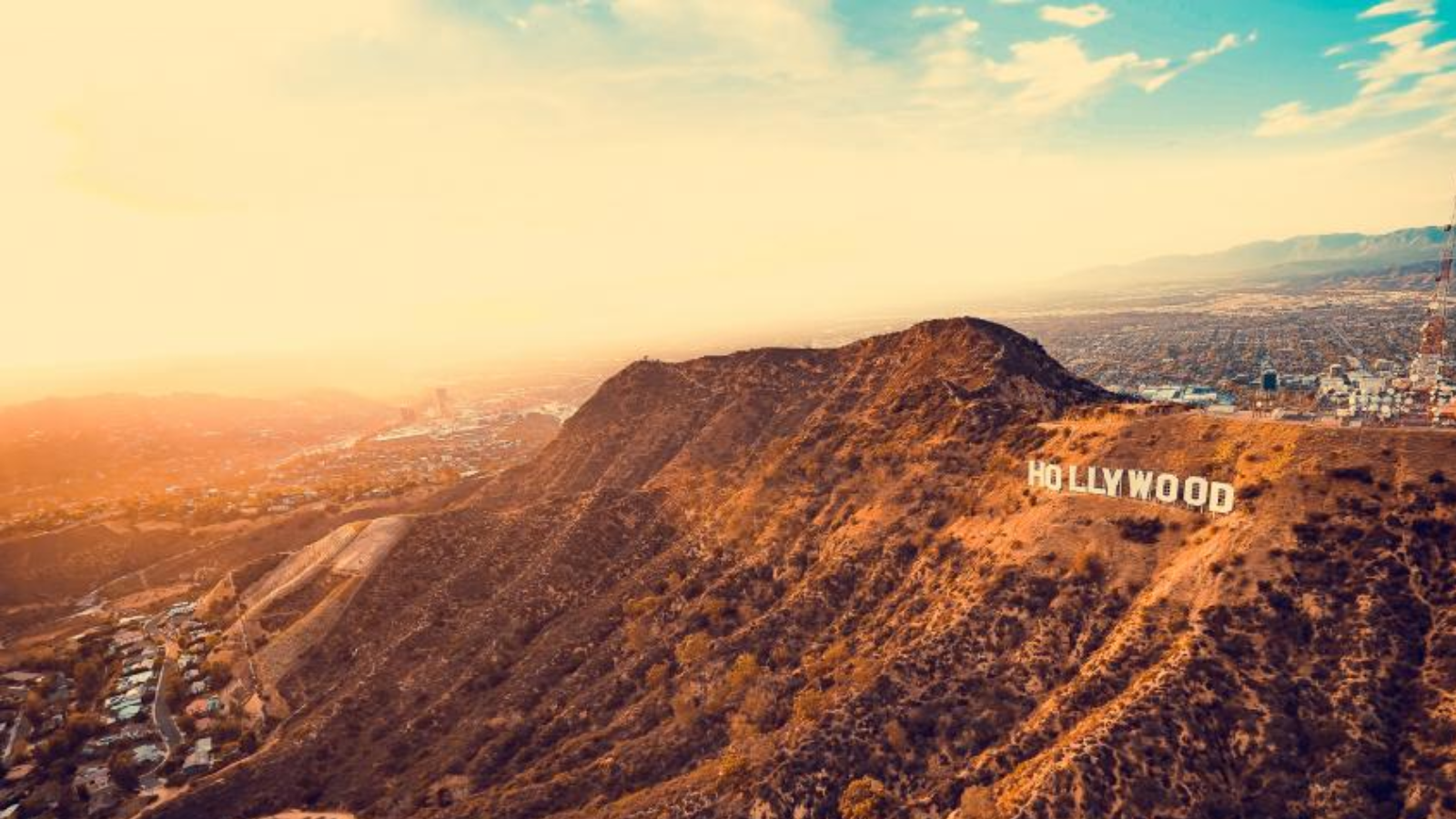 Fusão entre gigantes de Hollywood gera reação em mais de mil artistas; entenda
