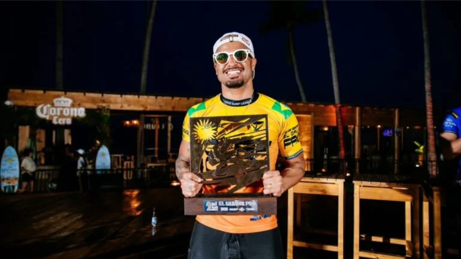 Italo Ferreira celebra vice-campeonato em El Salvador após lesão: “Um milagre aconteceu”
